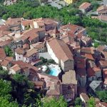 città