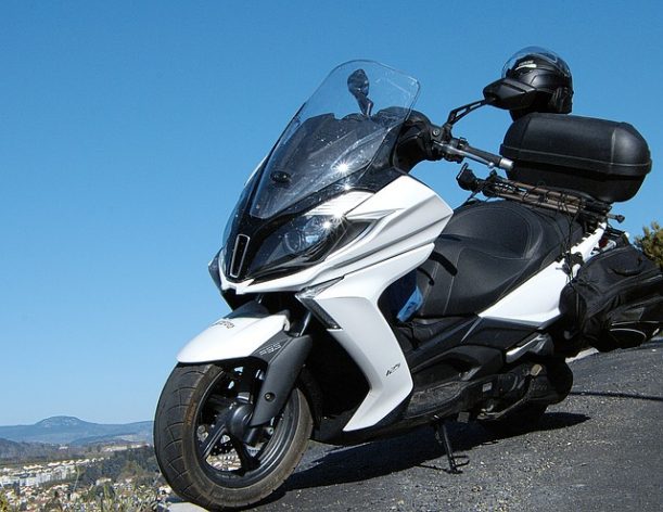 Kymco 300: che caratteristiche ha? Qual è il suo costo?