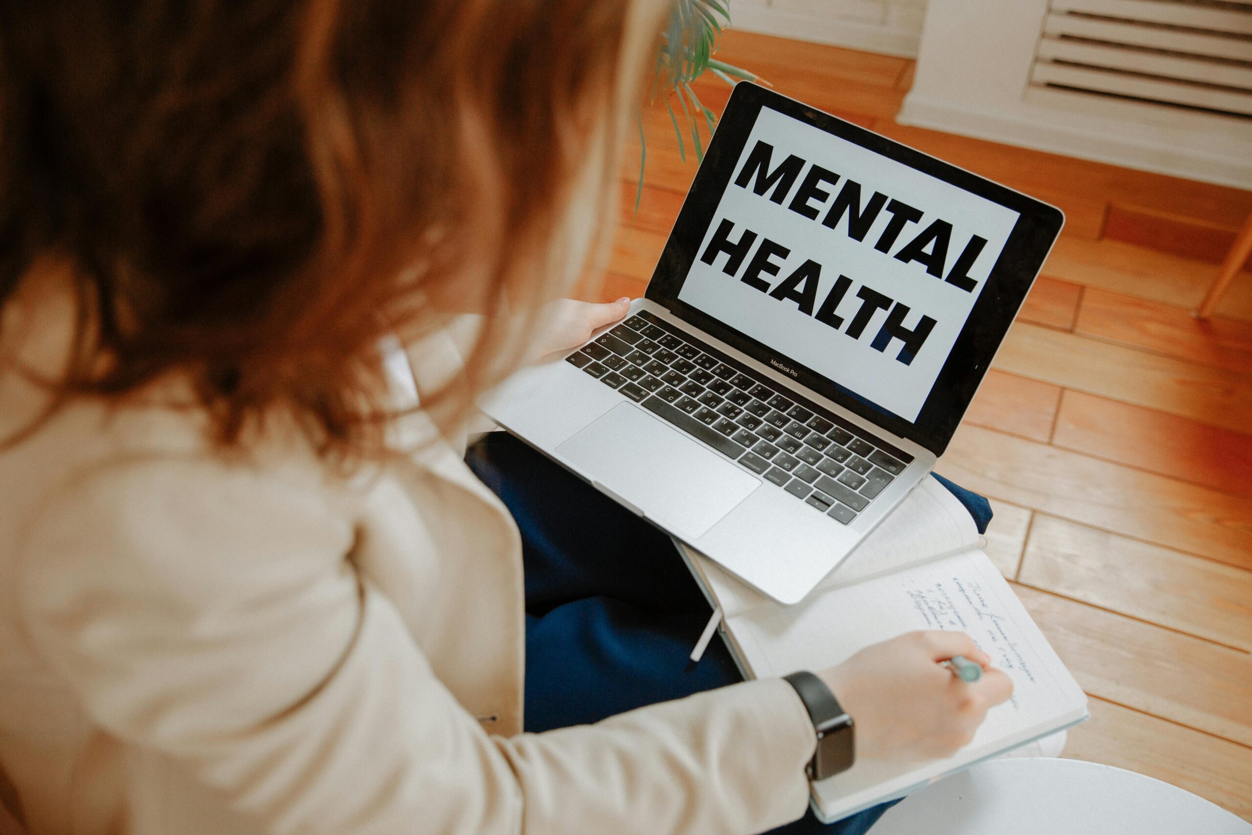 Quando chiedere aiuto è un atto di forza: come la psicologia online può cambiare la vita