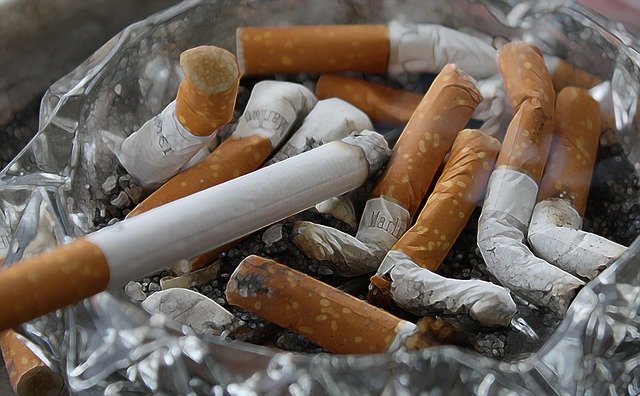 Tabacco sfuso o sigarette: cos’è meglio fumare? Quale fa meno male?